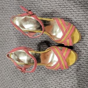 Shoedazzle coral and gold stilettos